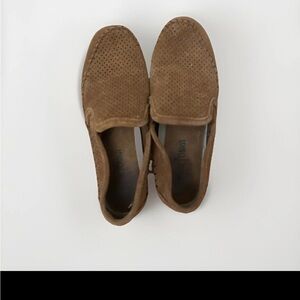 Minnetonka Women’s Suede Slip-On Loafers Moccasins Brown Size 8